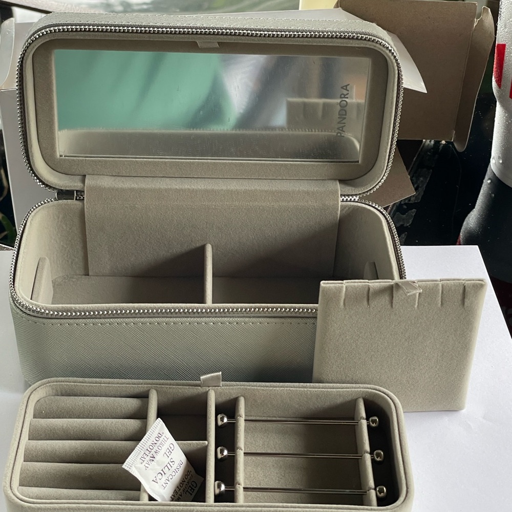 Pandora Light Gray Jewelry Organizer Case with Mirror